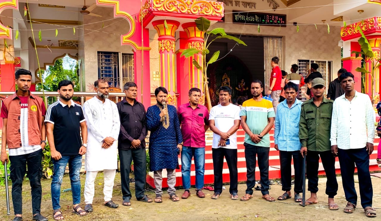 বড়লেখায় বিভিন্ন পূজা মণ্ডপে সনাতন ধর্মাবলম্বীদের সাথে শুভেচ্ছা বিনিময়