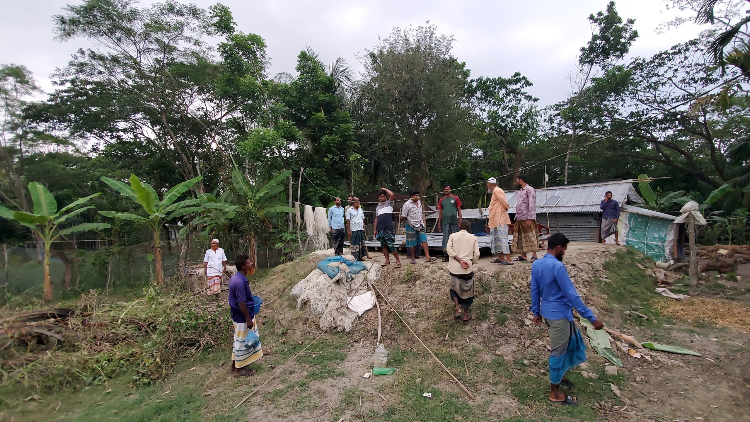 আদালতে মিথ্যা মামলা দিয়ে হয়রানির অভিযোগ